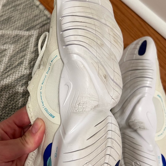 Nike Running Sneakers, Size 6 - Picture 9 of 13